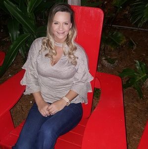 Meet your Posher, Andrea